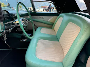 Ford Thunderbird 4.8