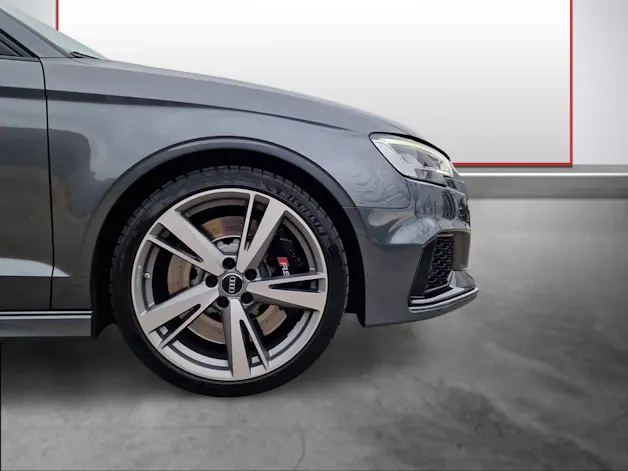 Audi RS3 Limousine 2.5 TSI quattro S-tronic