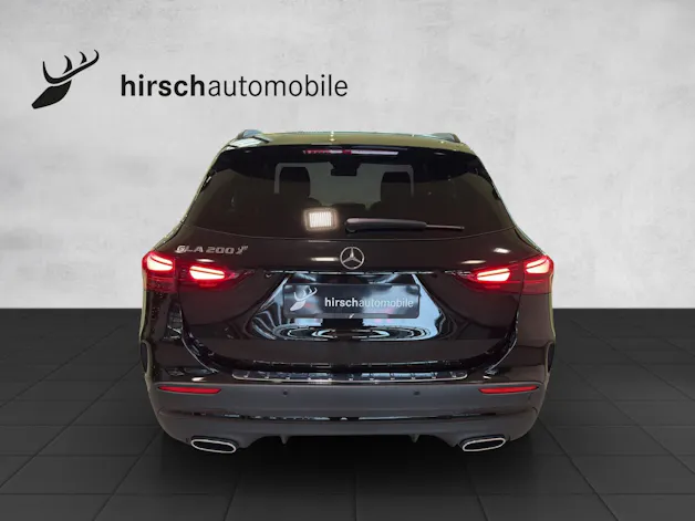 Mercedes-Benz GLA 200 7G-DCT