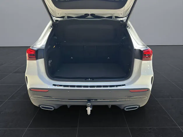 Mercedes-Benz GLA 250 Swiss Star AMG Line 4matic