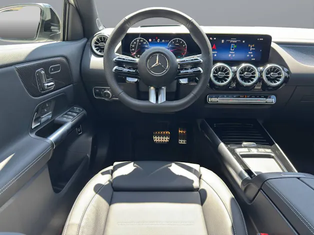 Mercedes-Benz GLA 250 Swiss Star AMG Line 4matic