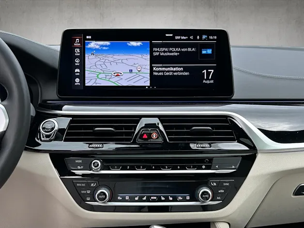 BMW M550i xDrive SAG