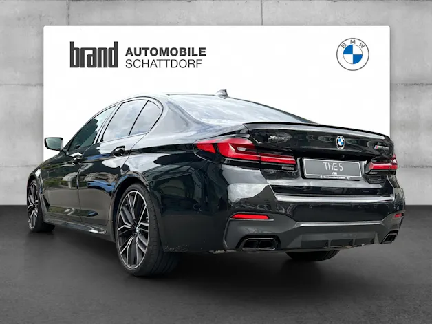 BMW M550i xDrive SAG