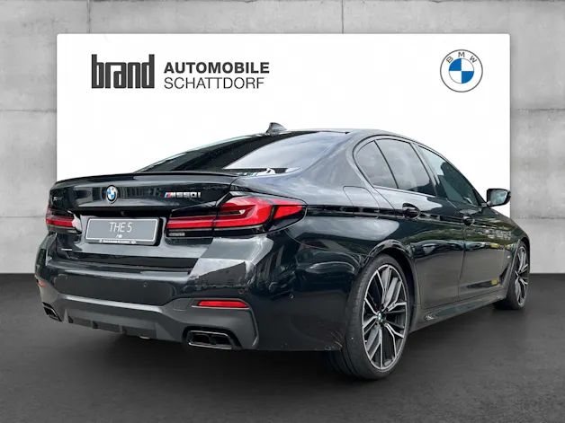 BMW M550i xDrive SAG