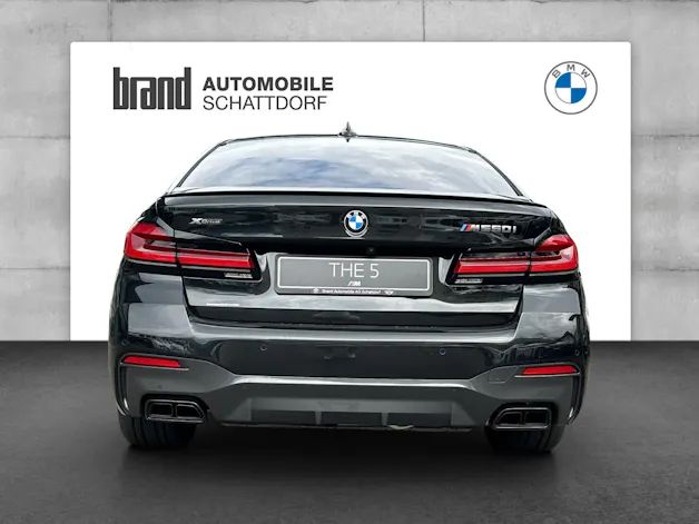 BMW M550i xDrive SAG