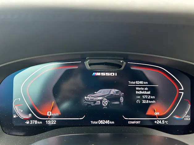 BMW M550i xDrive SAG