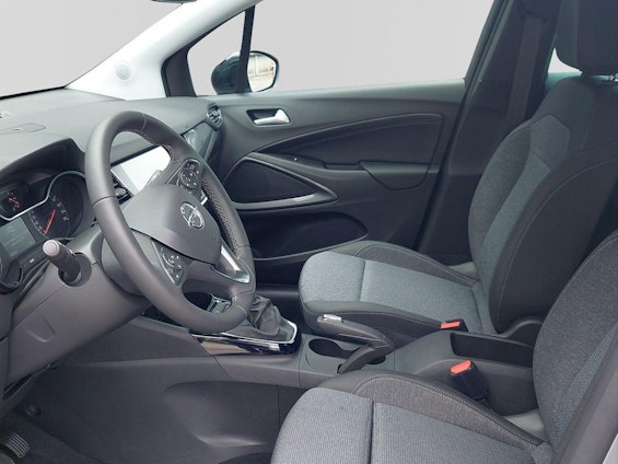 Vehicle image 6 Vehicle image 6