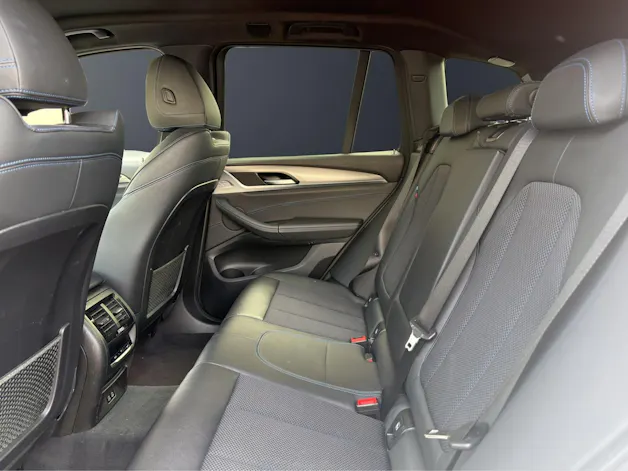 BMW X3 20d xDrive paddles