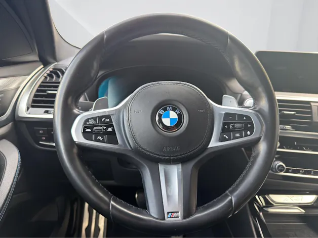 BMW X3 20d xDrive paddles