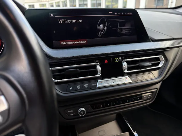 BMW 118i Sport Line