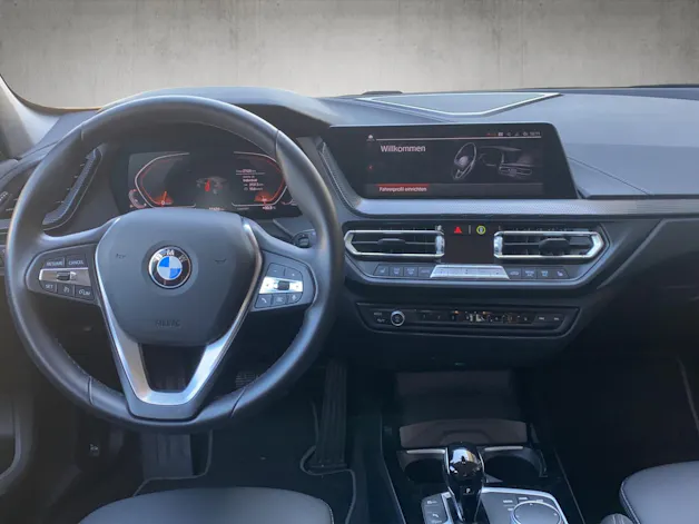 BMW 118i Sport Line