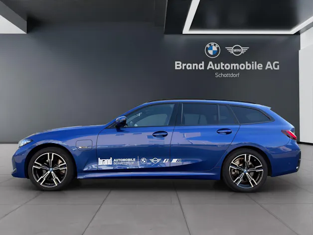 BMW 330e xDrive SAG Touring