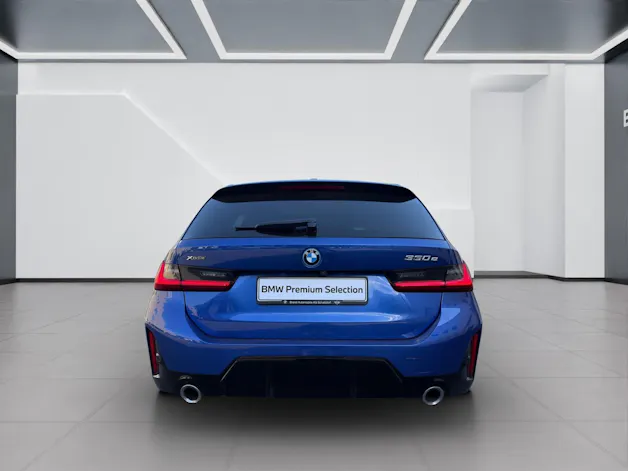 BMW 330e xDrive SAG Touring