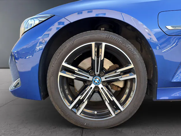 BMW 330e xDrive SAG Touring