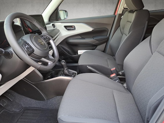 Vehicle image 6