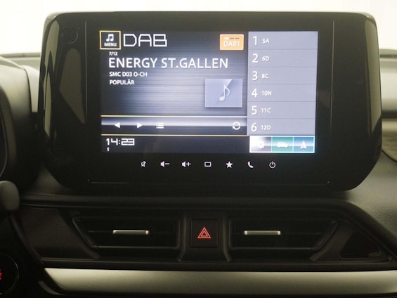 Vehicle image 11