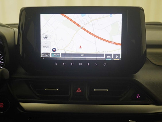Vehicle image 14