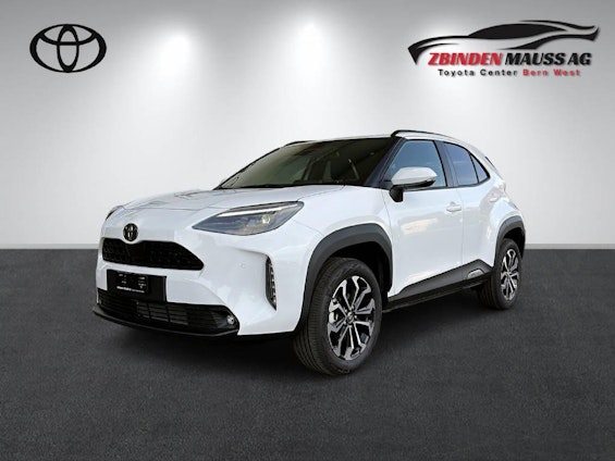 First vehicle image