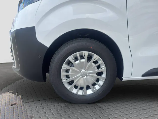 Toyota PROACE Van L2 2.0 D Advanced