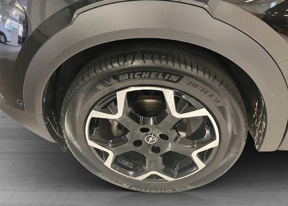 Vehicle image 9 Vehicle image 9