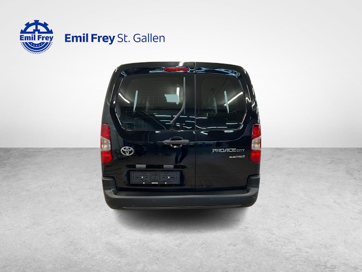Vehicle image TOYOTA PROACE CITY