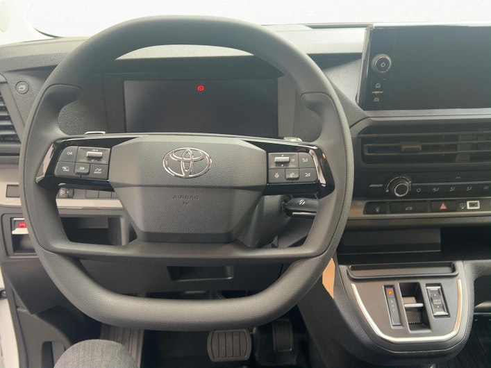 Vehicle image TOYOTA PROACE