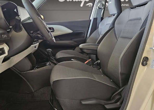 Vehicle image 2 Vehicle image 2