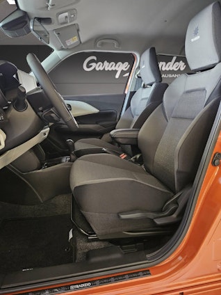 Vehicle image 2 Vehicle image 2