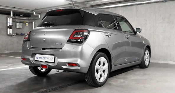 Vehicle image 14
