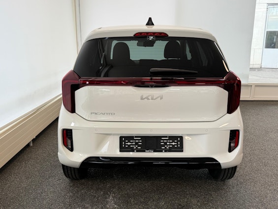 Vehicle image 4 Vehicle image 4