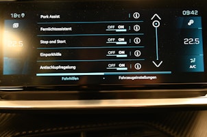 Vehicle image PEUGEOT 2008 1.2 PureTech 130 GT Pack