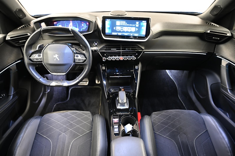 Vehicle image PEUGEOT 2008