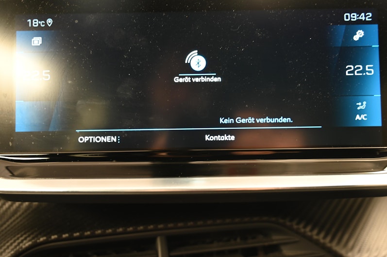 Vehicle image PEUGEOT 2008