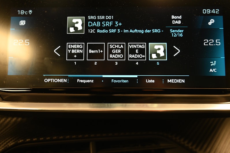 Vehicle image PEUGEOT 2008