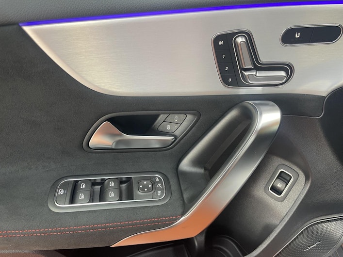 Vehicle image MERCEDES-BENZ A 250