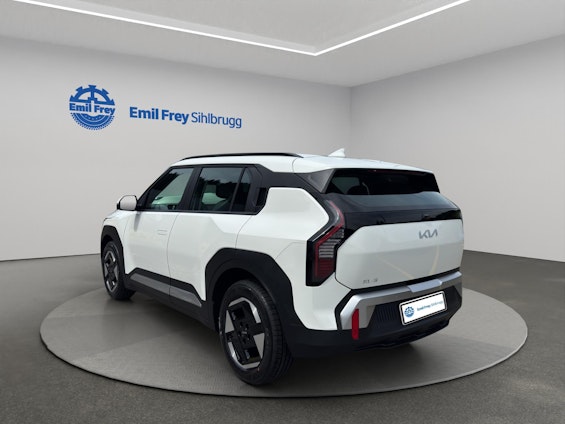 Vehicle image 8 Vehicle image 8