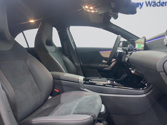 Vehicle image MERCEDES-BENZ A 250