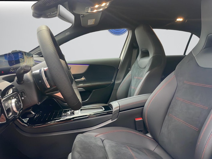 Vehicle image MERCEDES-BENZ A 250