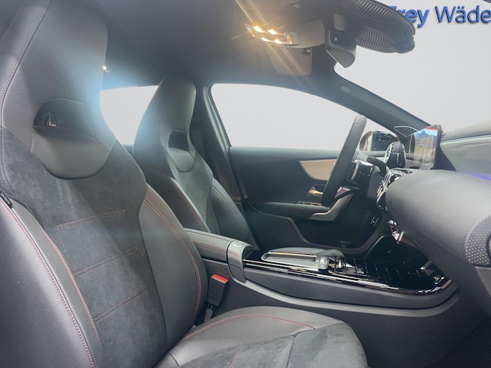 Vehicle image MERCEDES-BENZ A 250