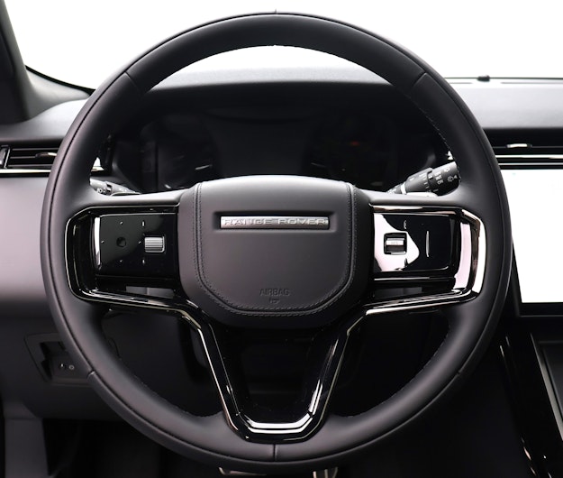 Vehicle image LAND ROVER RANGE ROVER VELAR