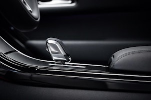 Vehicle image LAND ROVER Range Rover Velar 2.0 P400e Dynamic HSE