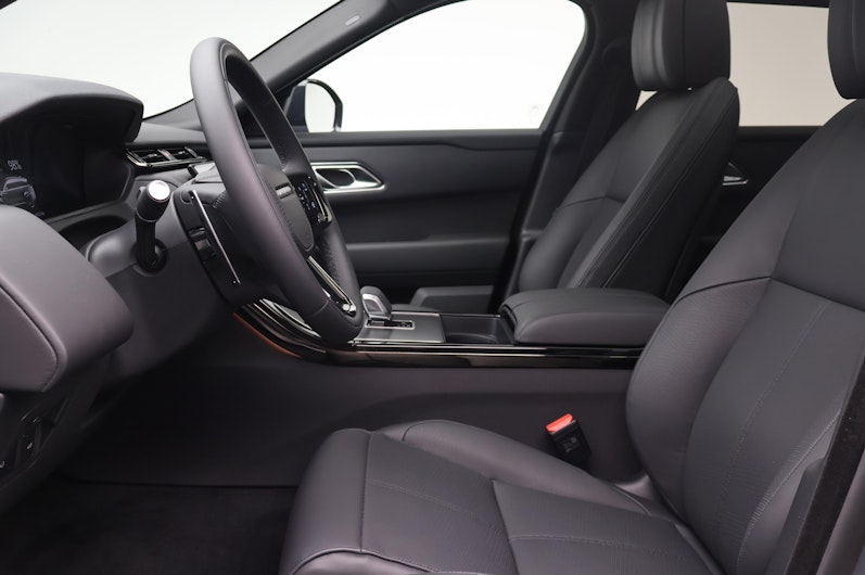 Vehicle image LAND ROVER RANGE ROVER VELAR