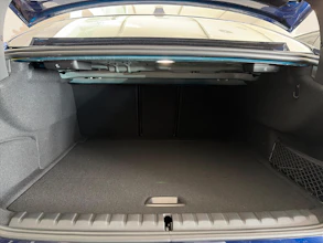 https://vehicle.imgix.net/3925196/da356788-0f22-471d-8a8c-8ab01095f89c.jpg