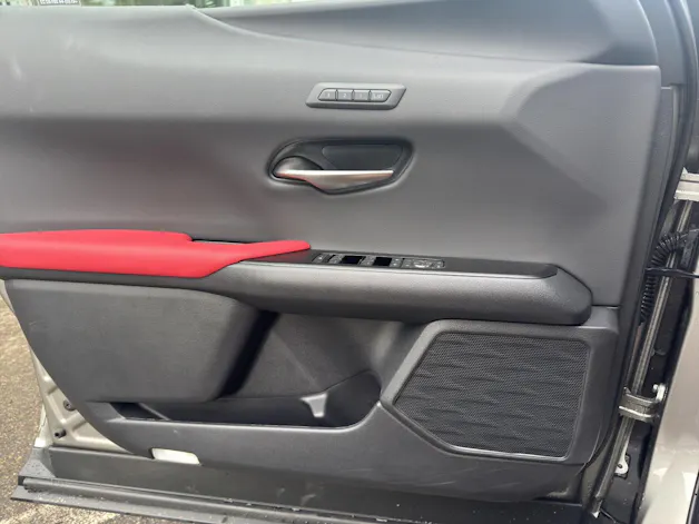 Lexus UX 300h F-Sport