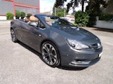 First vehicle image