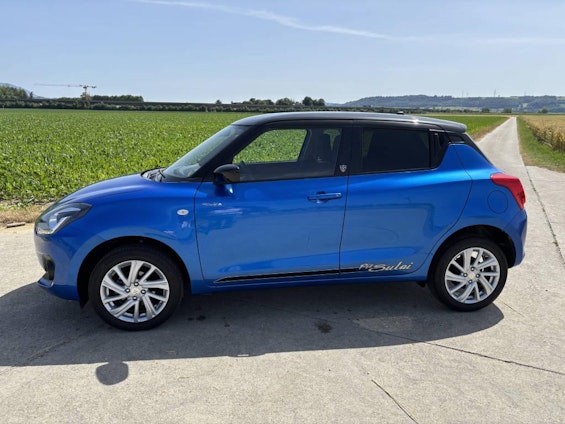Vehicle image 6