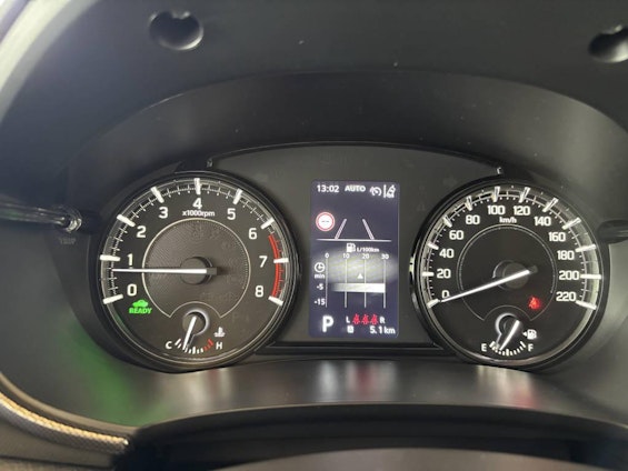 Vehicle image 13