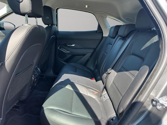 Vehicle image 9 Vehicle image 9