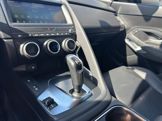 Vehicle image 5 Vehicle image 5