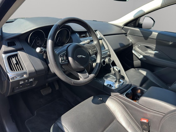 Vehicle image 3 Vehicle image 3